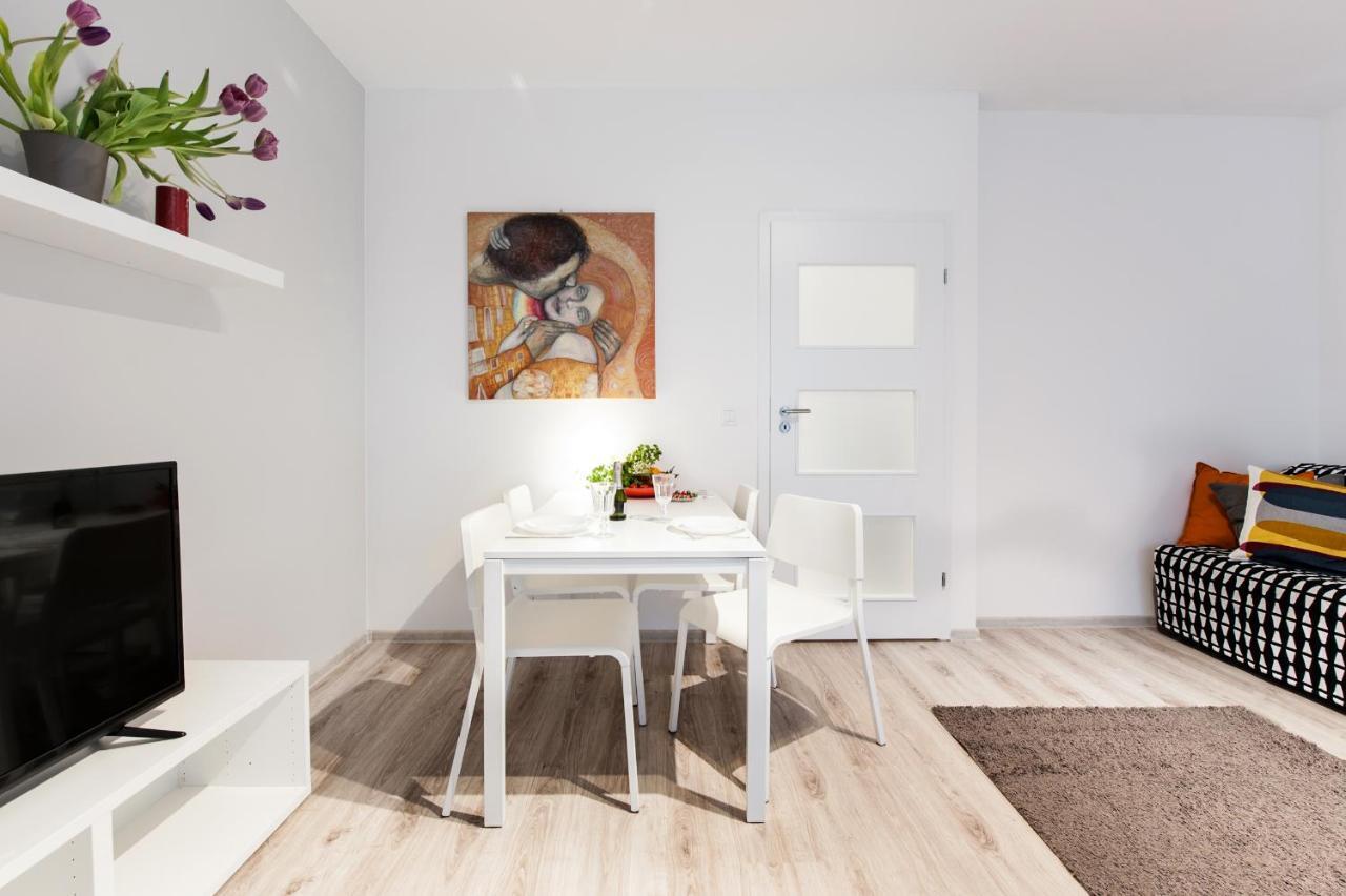 Super Apart Dywizjonu 303 175/8 Apartment Warsaw Room photo